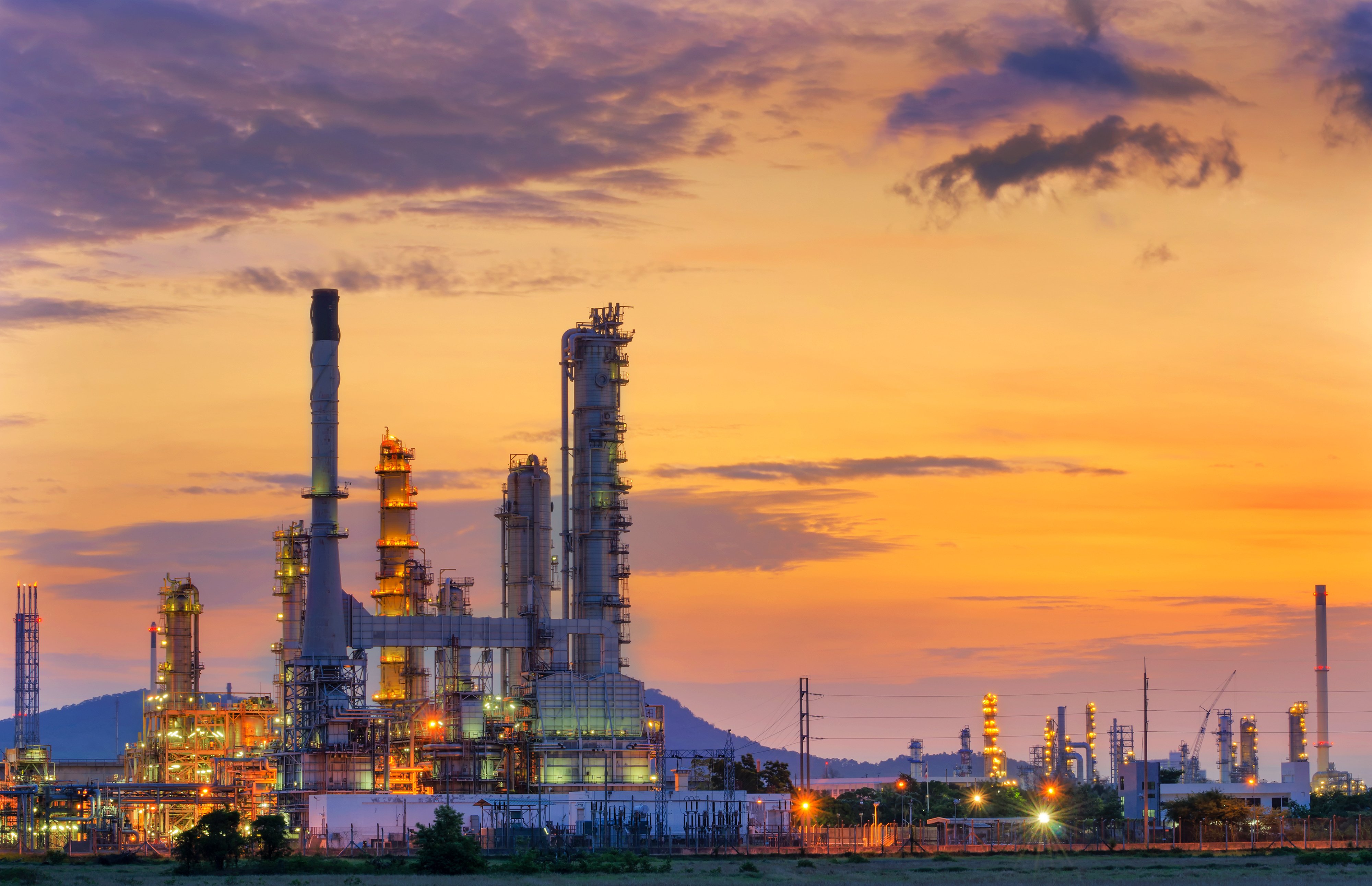 refinery_stock image